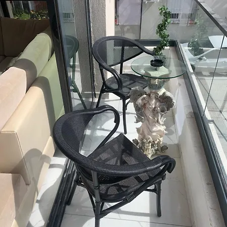 Leon Private * 티라나