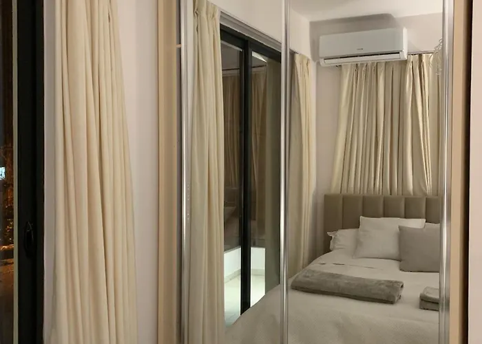 Leon Private * 地拉那