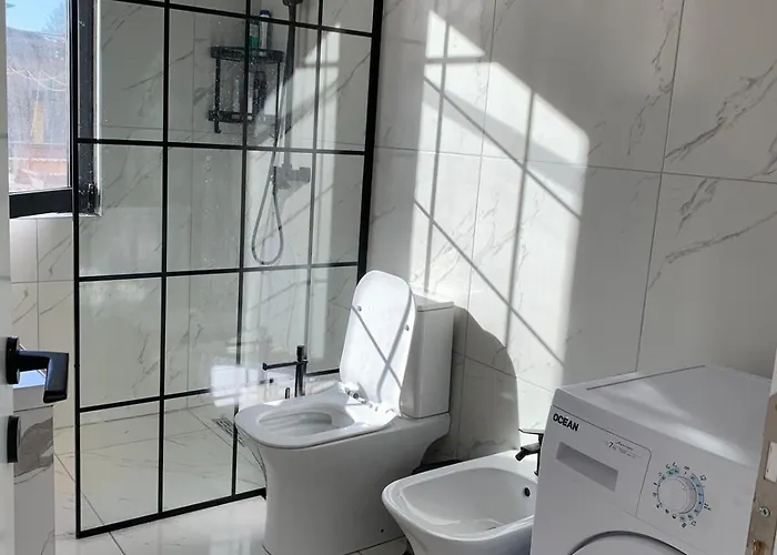 Leon Private 度假居 地拉那