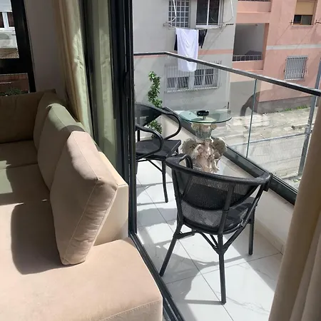 Leon Private * Tirana